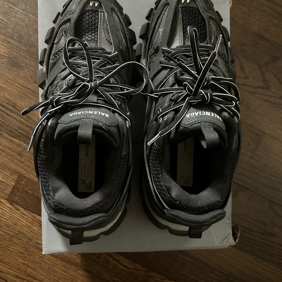 Balenciaga Trackrunners Men's Black and Gray Sneakers - Picture 1 of 6